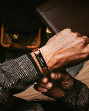 Classic Red Sandalwood Engravable Men's Wooden Bracelet
